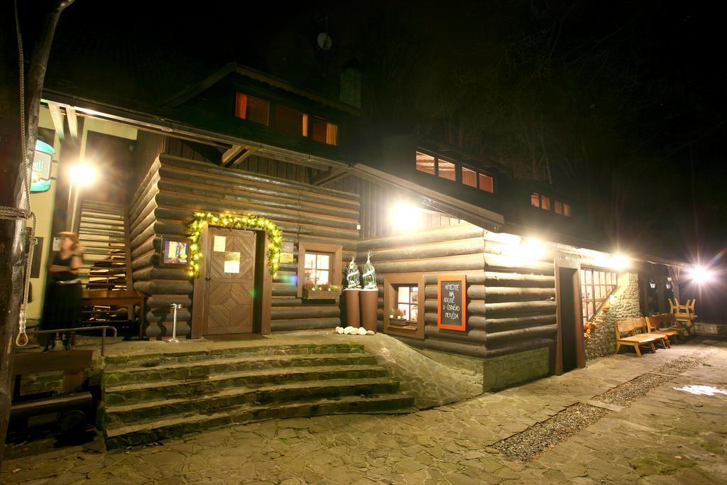 Koliba U Cerneho Medveda Hotell Zlín Eksteriør bilde